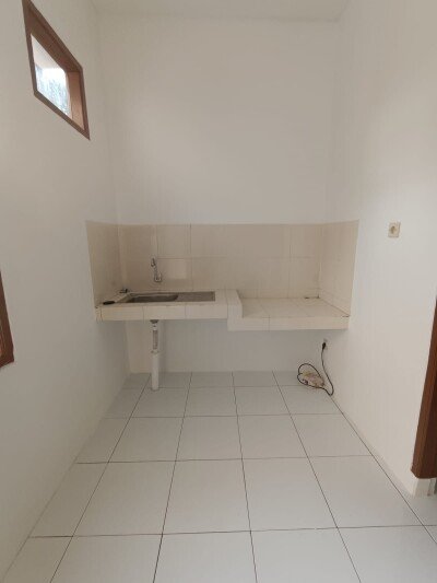 Rumah Pinggir Jalan Bebas Sita, Cicilan Flat di Bandung Timur-4